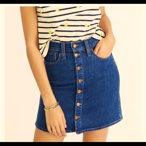 Madewell Dresses & Skirts - Madewell denim skirt sz 26